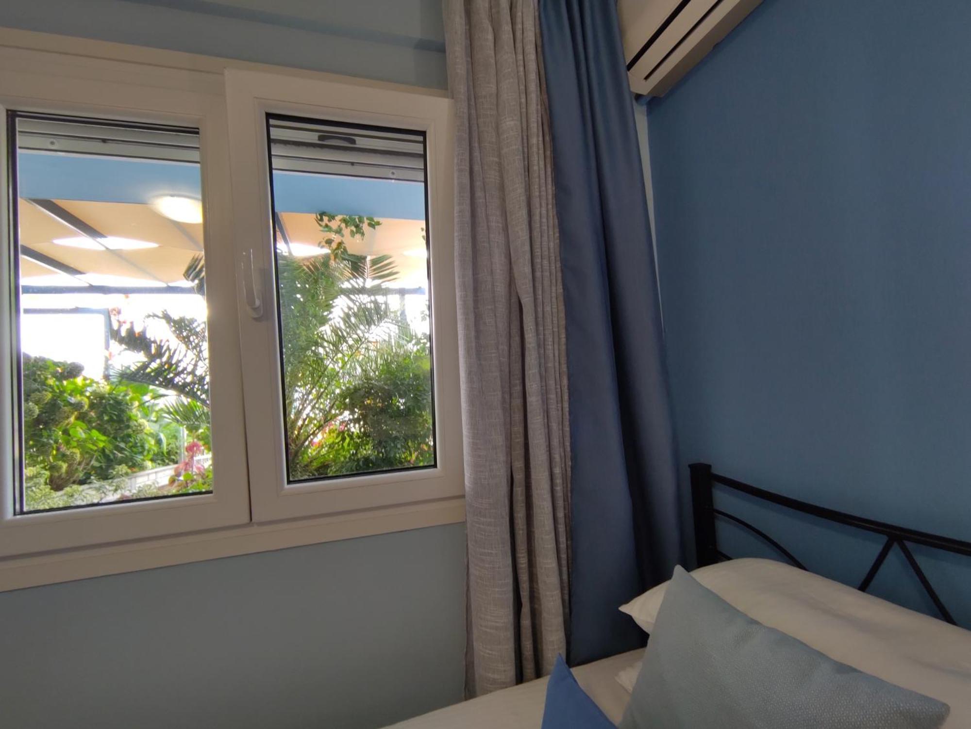 Celeste Deluxe Apartments Skala Potamia  Zimmer foto